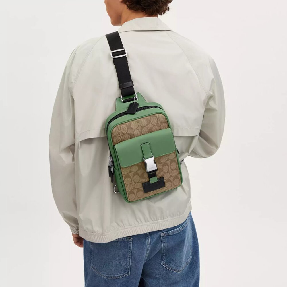 🥰 Track Pack In Colorblock Signature Canvas - Picture 3 of 14